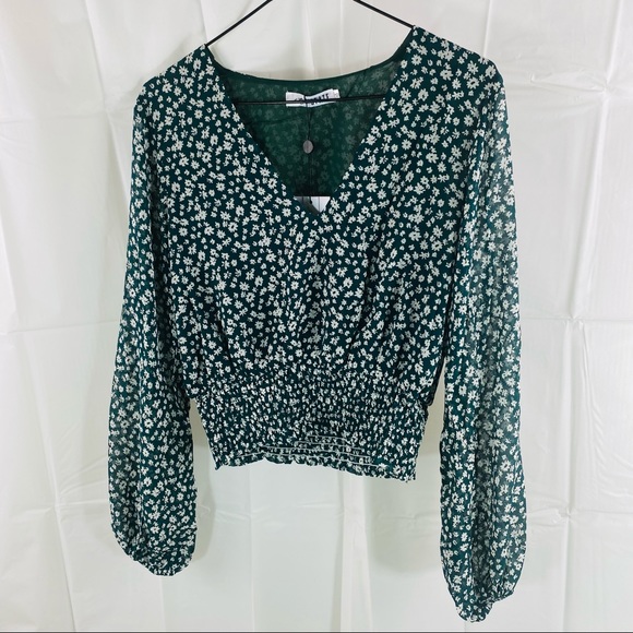 StyleState Tops - Green Floral Longsleeve Shirred Crop Top Size